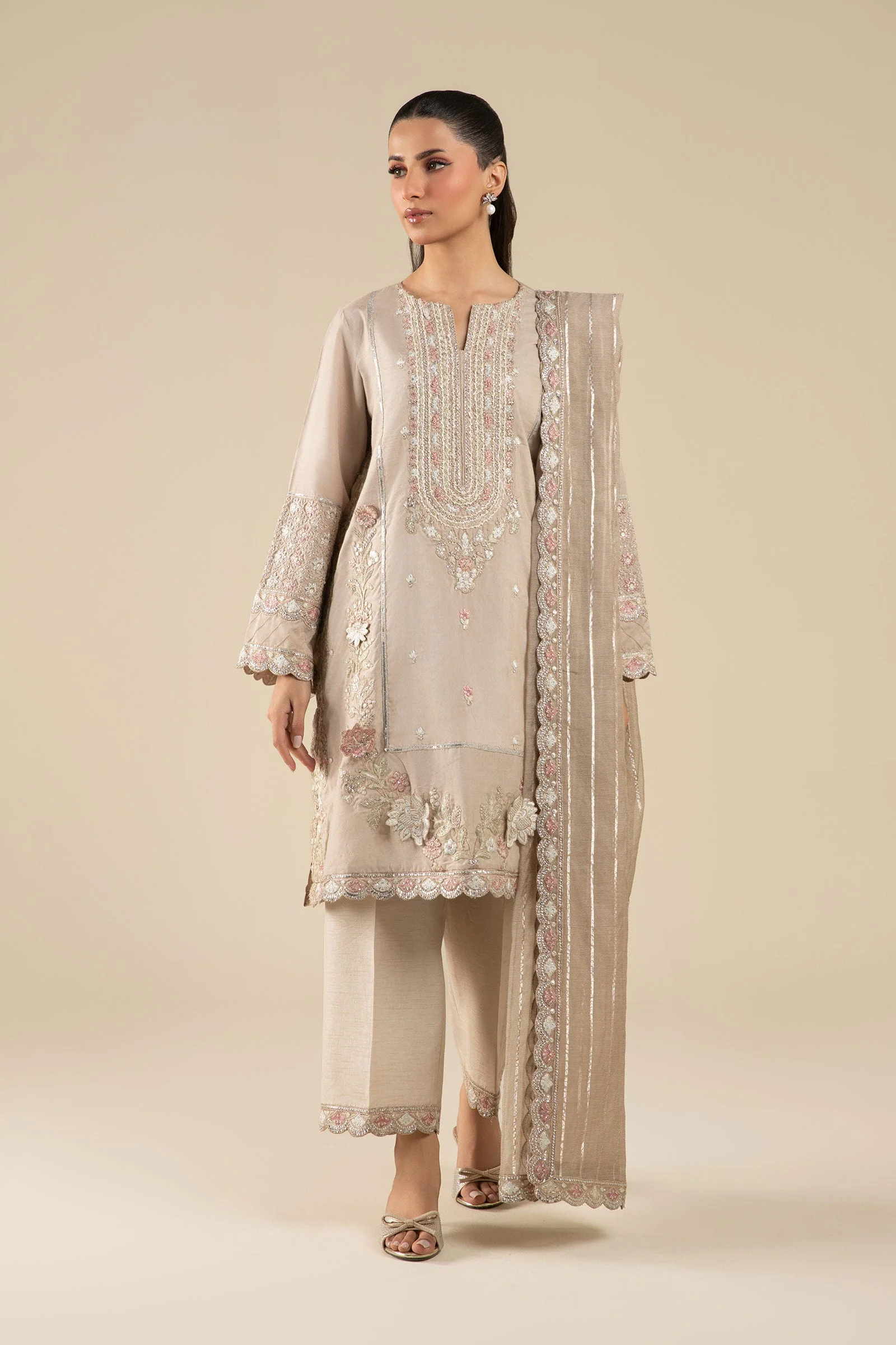 Eidi Sale